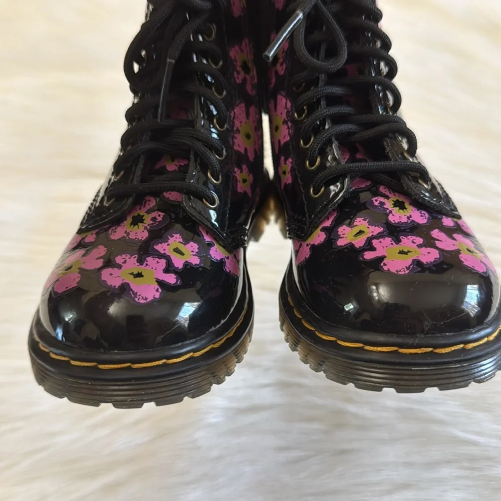 Dr. Martens Toddler Pansey Fayre Pink Floral Combat Boots Size 7